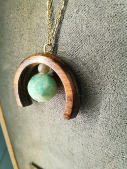 Collier ébène jade